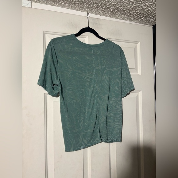 Lululemon Crescent Tee *Veil - Picture 4 of 5